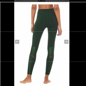 NWT Alo Yoga High-Waist Moto Leggings. Size S